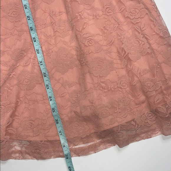 Elegant Lace Midi Dress in Peach - Picture 8 of 11